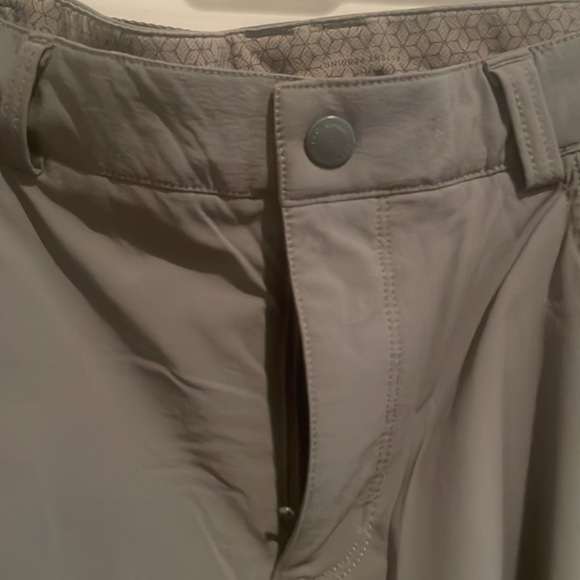 NWOT Columbia hiking capris - Picture 3 of 7
